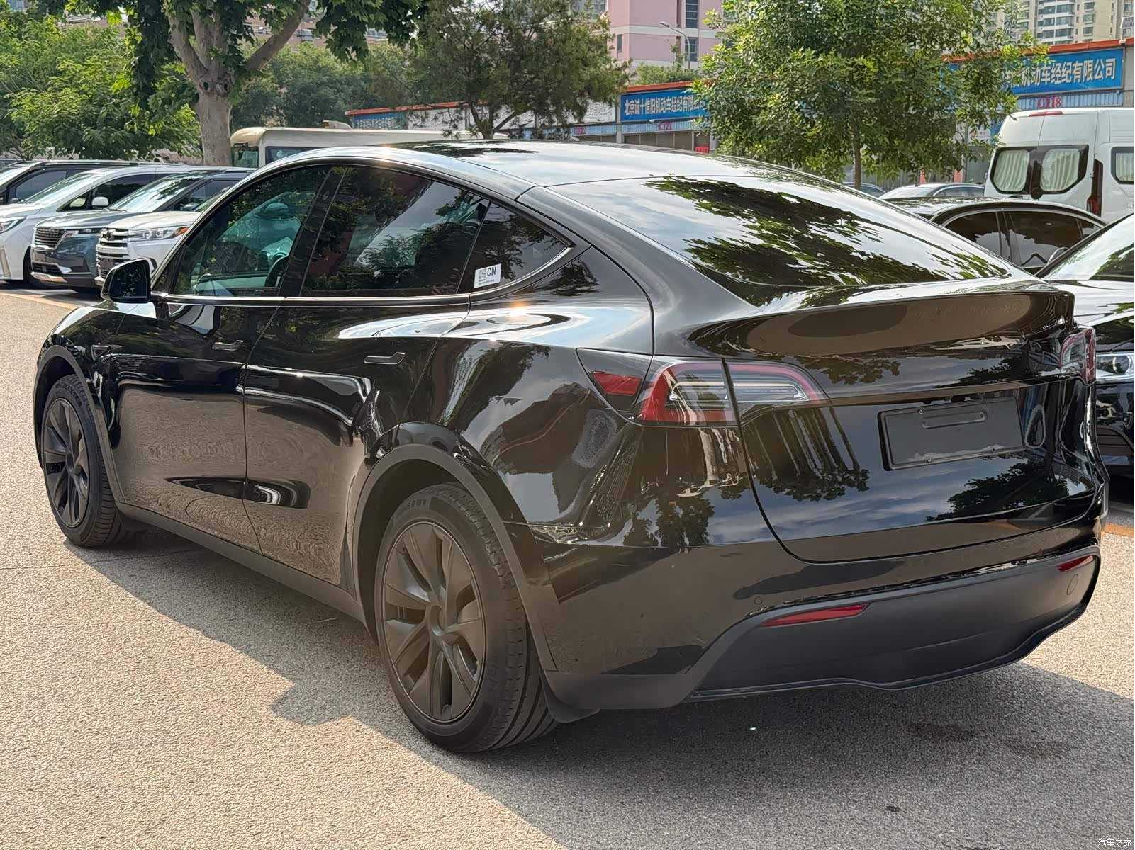 Tesla Model Y, 2023 13