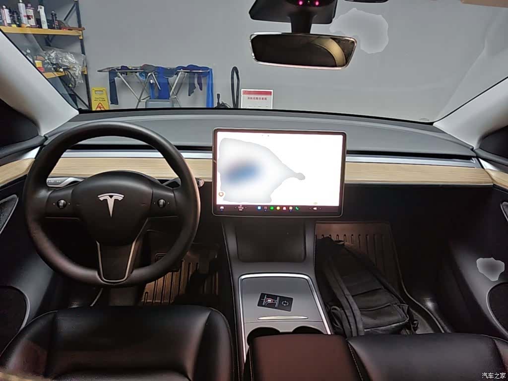 Tesla Model Y, 2023 10