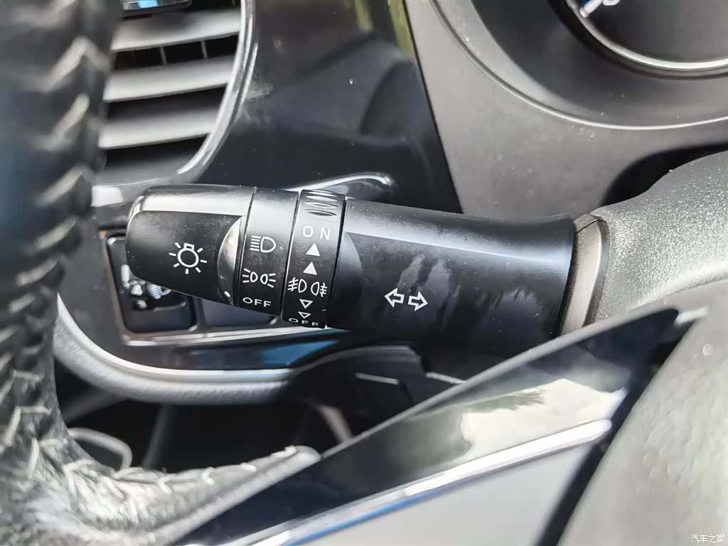 Mitsubishi Outlander, 2019 17