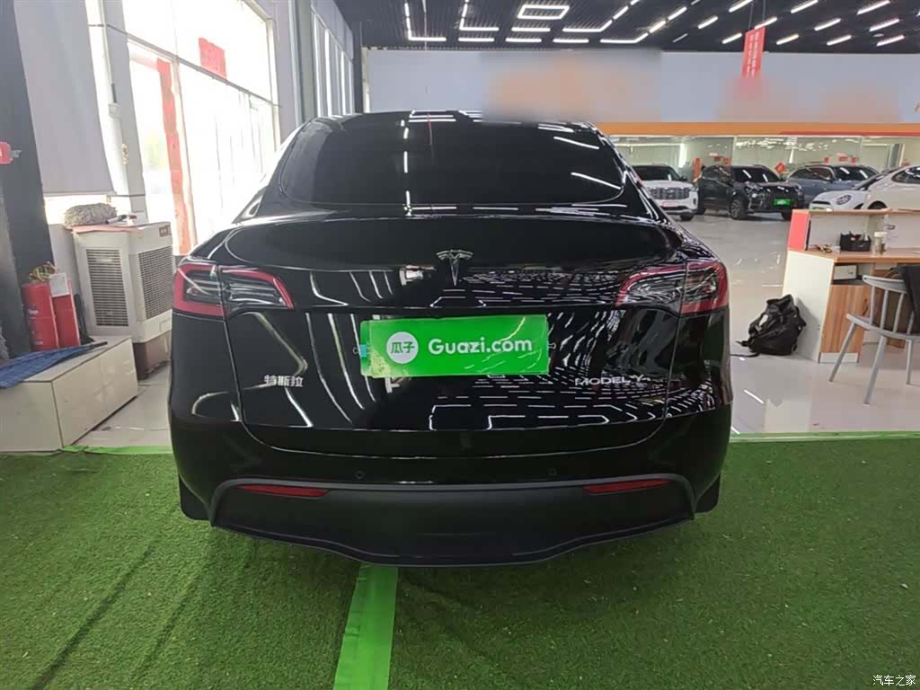 Tesla Model Y, 2023 6
