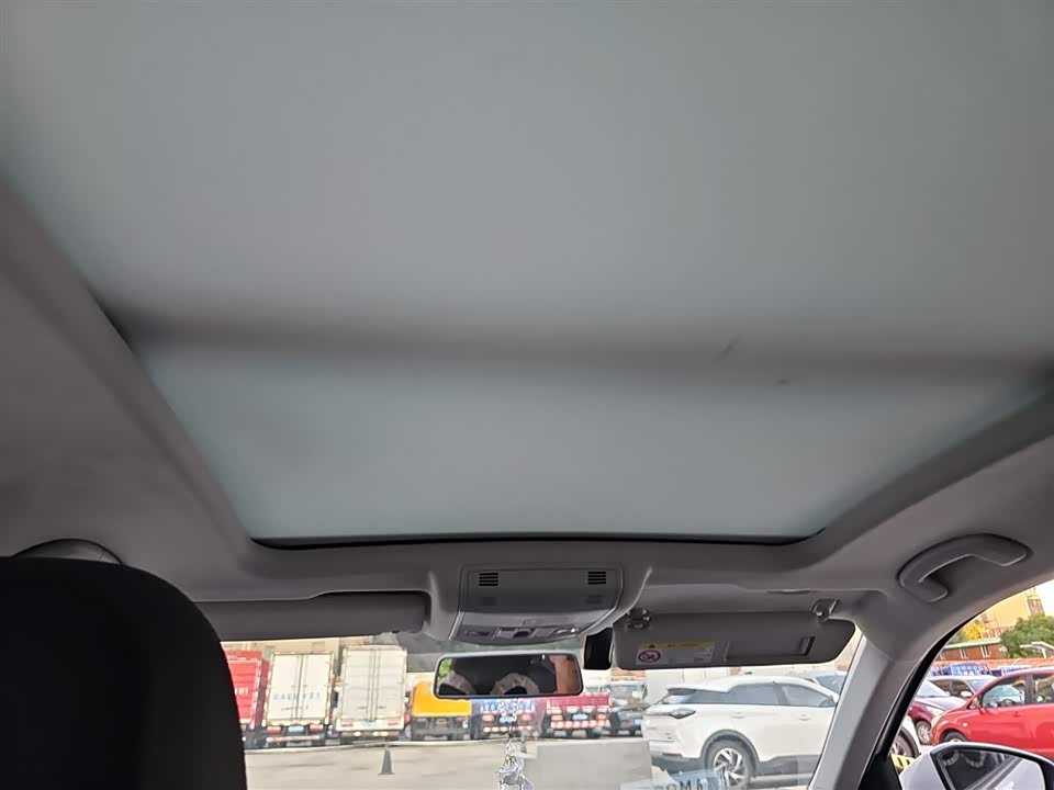 Volkswagen T-ROC exploring Songs Volkswagen T-ROC exploring Songs