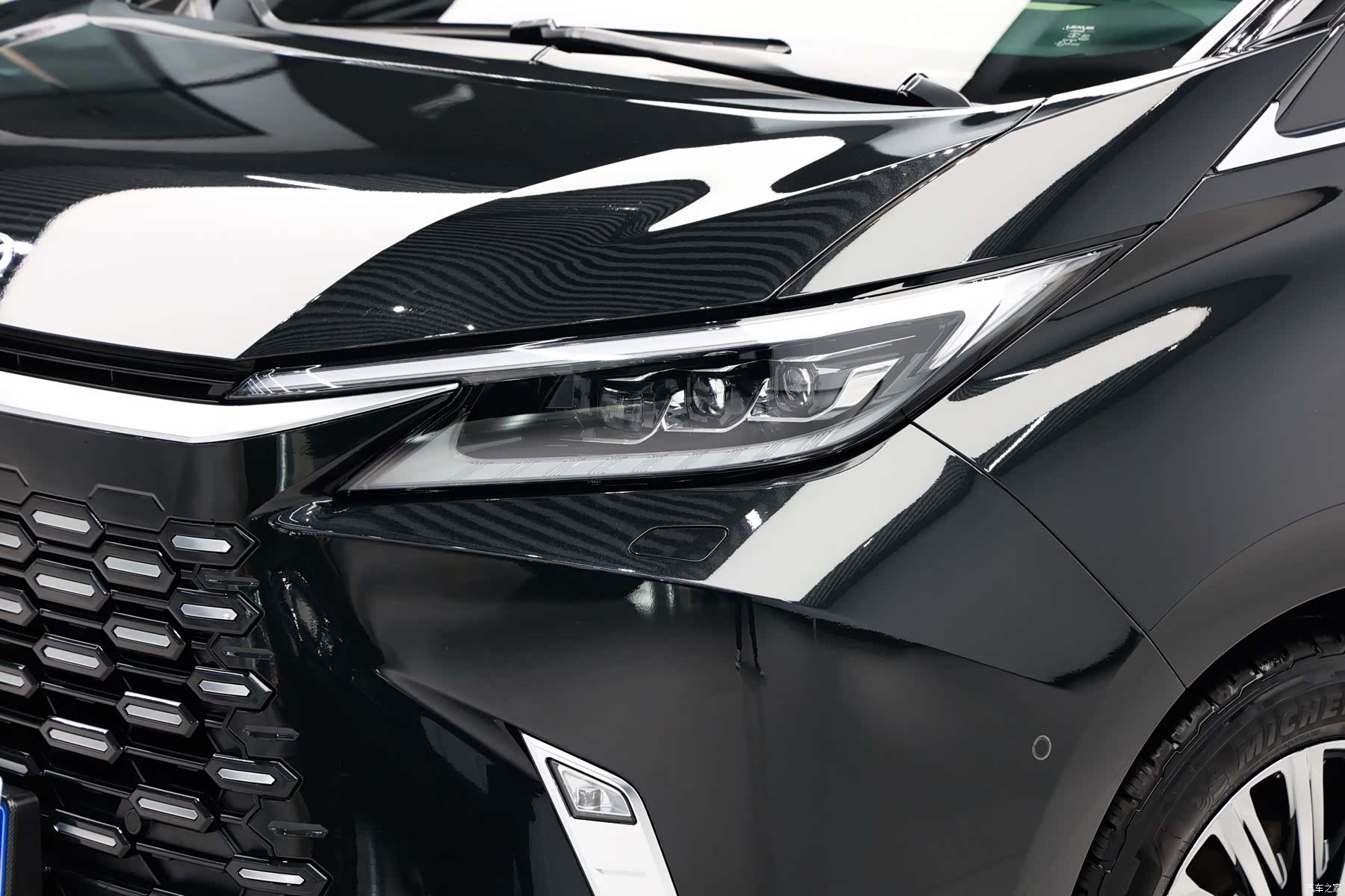 Lexus LM, 2026 4