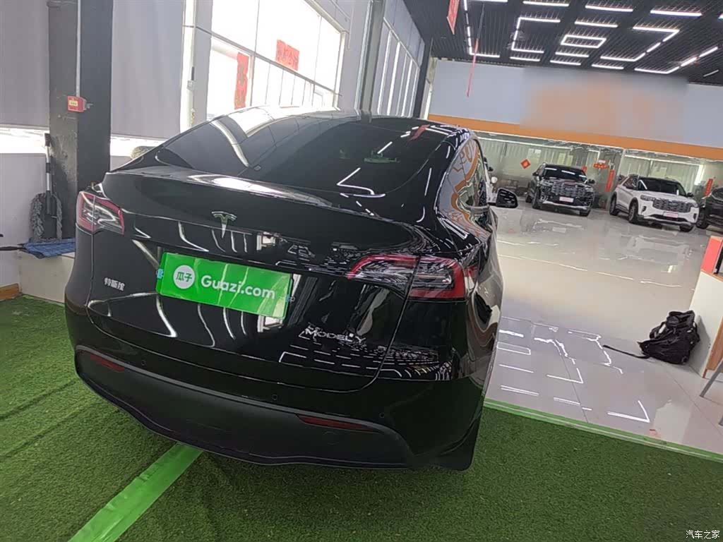 Tesla Model Y, 2023 7