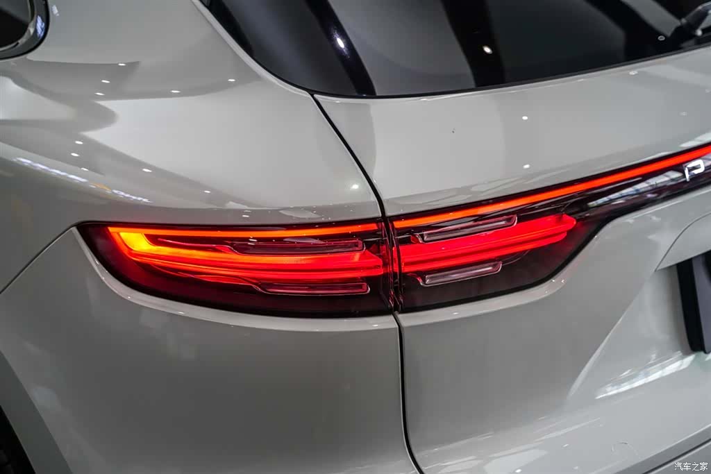 Porsche Cayenne, 2018 16