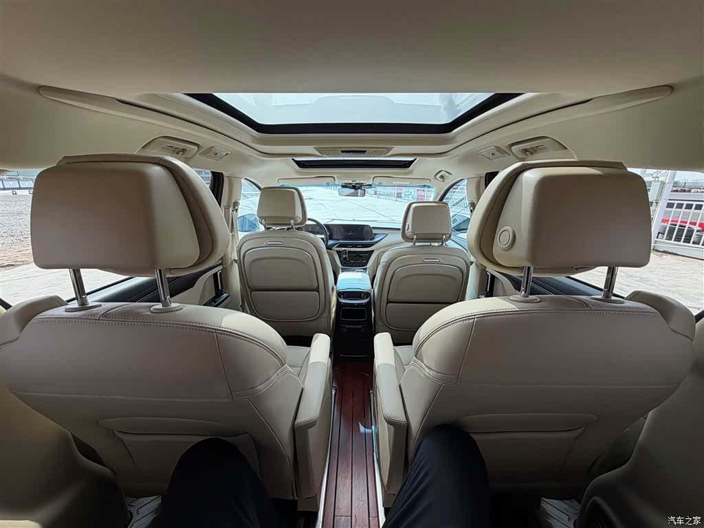 Buick GL8, 2022 10