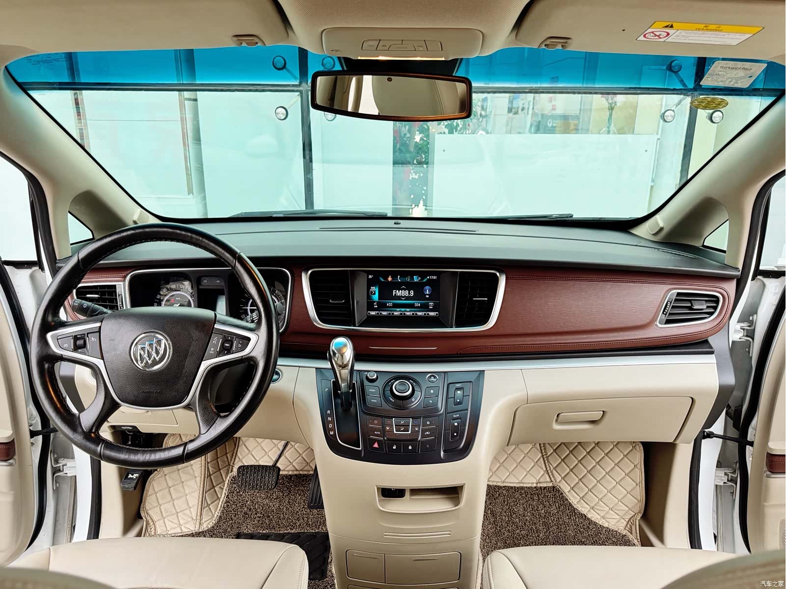 Buick GL8, 2018 7