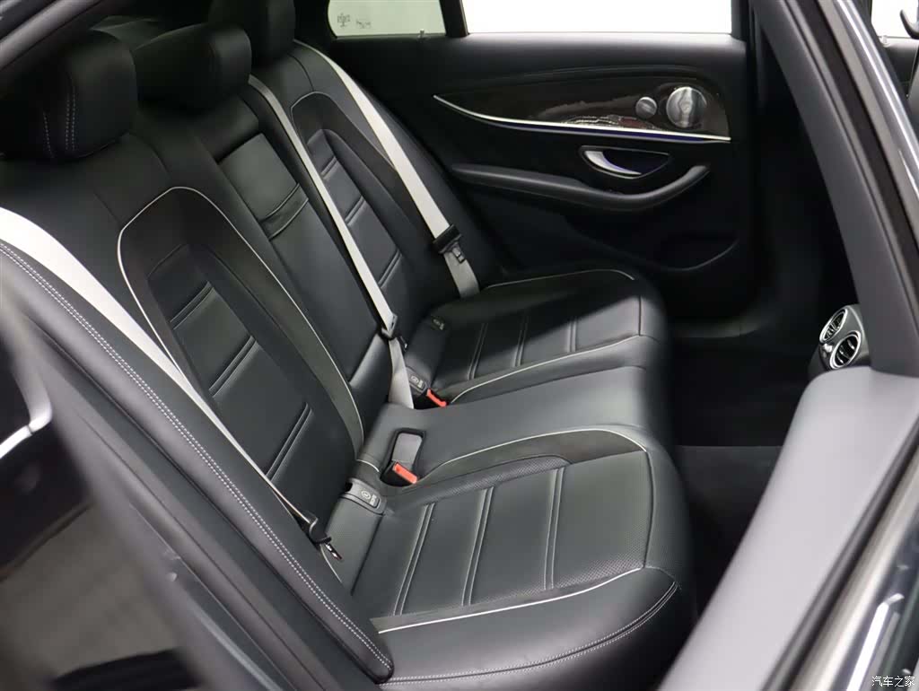 Mercedes-Benz E-Class, 2021 25