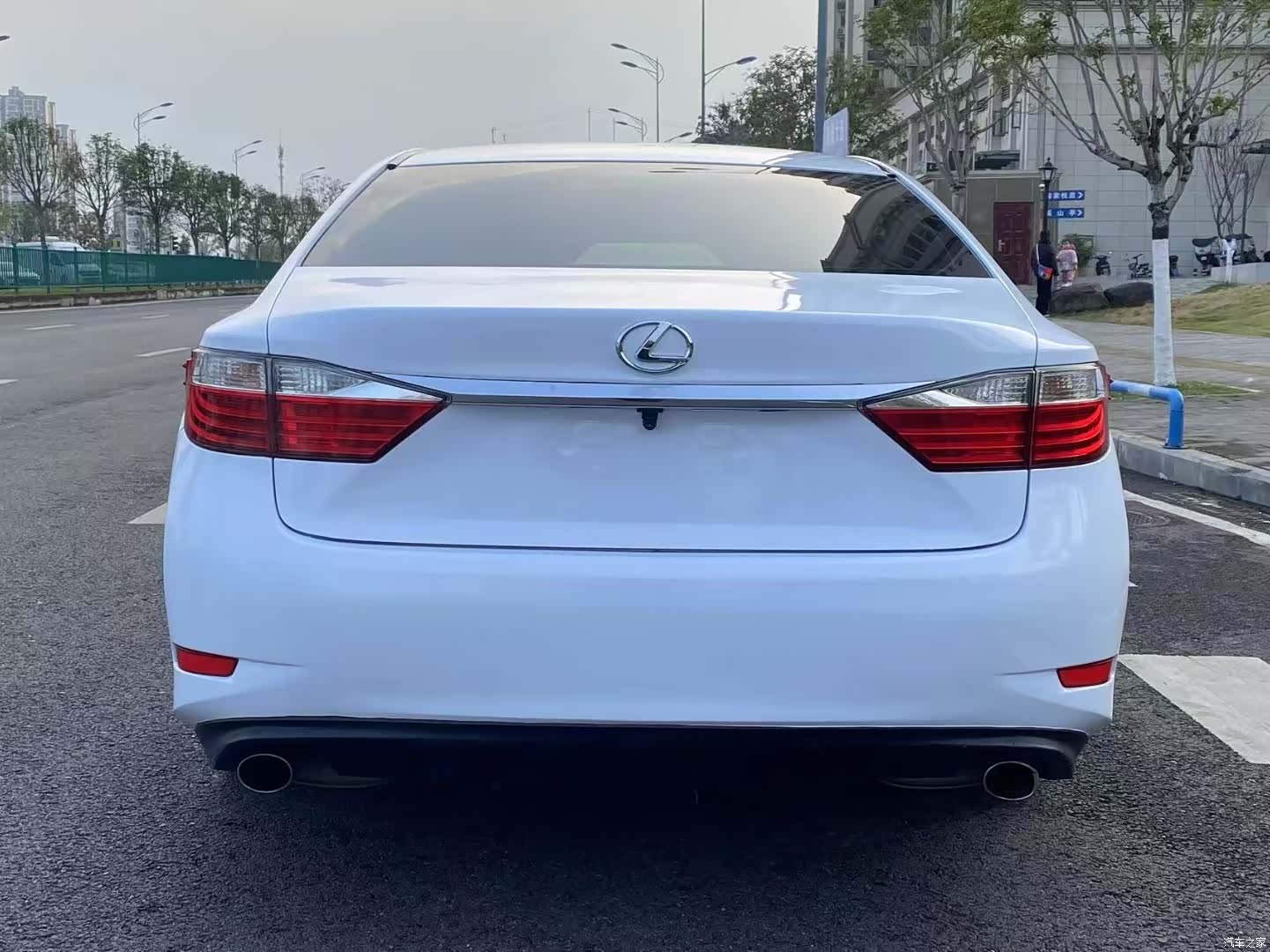 Lexus ES, 2014 3