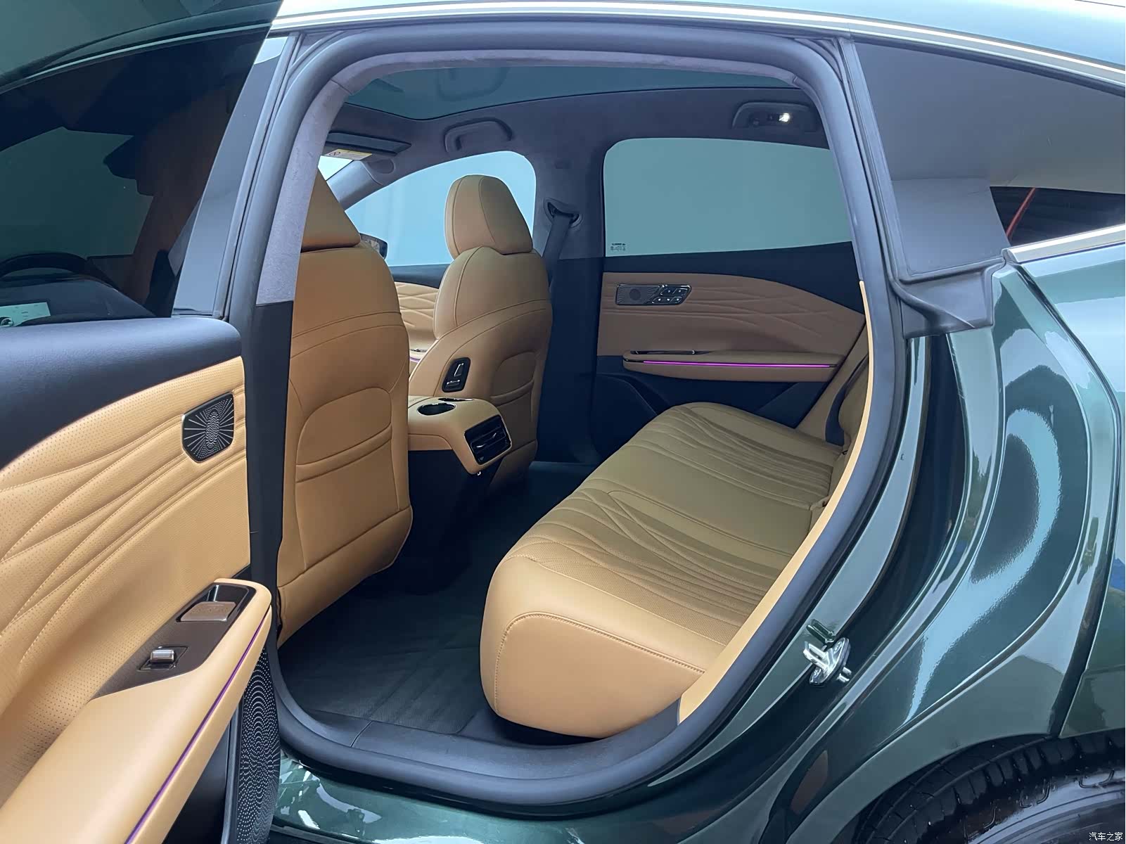 Geely 8, 2025 12