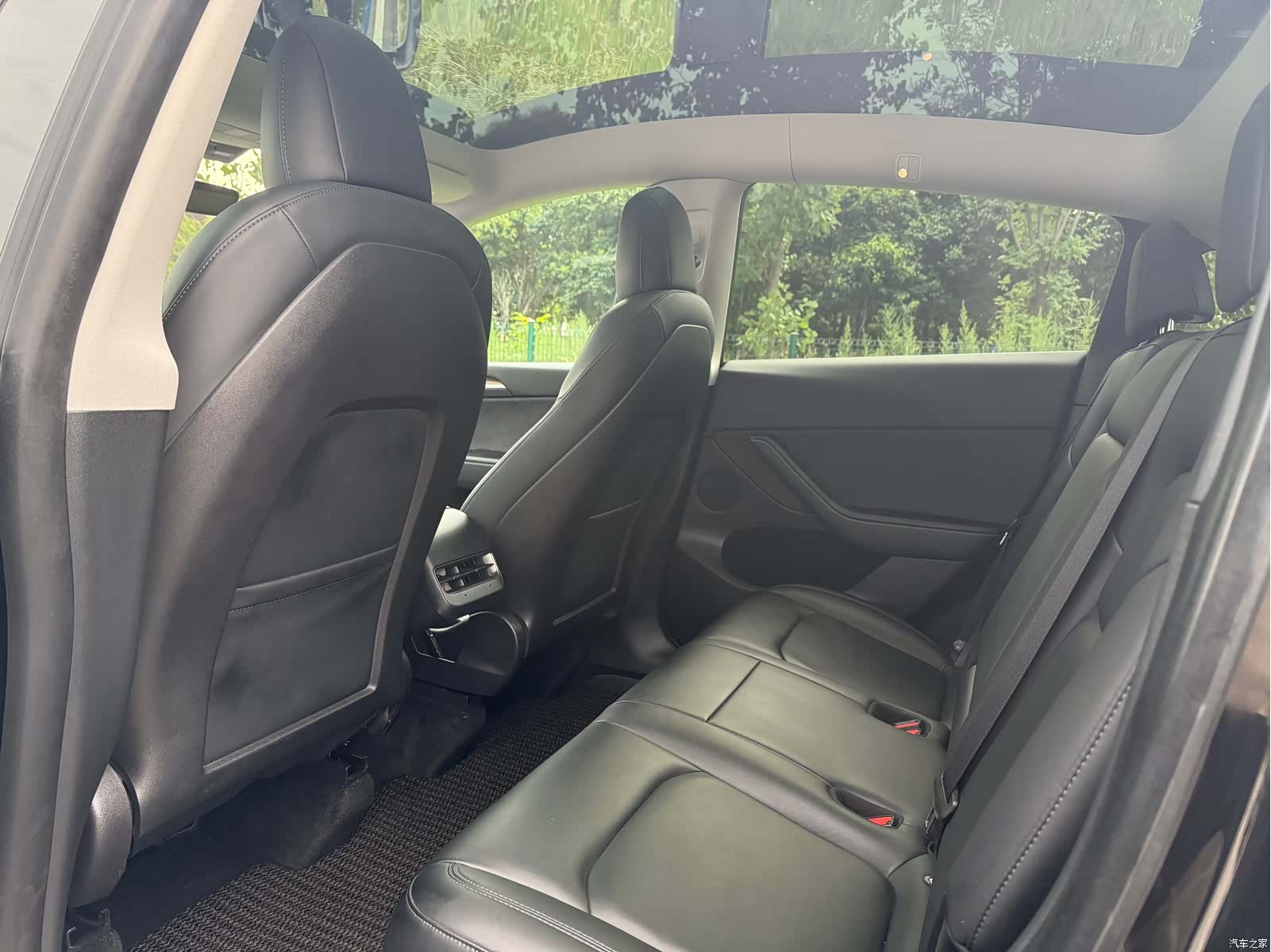 Tesla Model Y, 2022 7