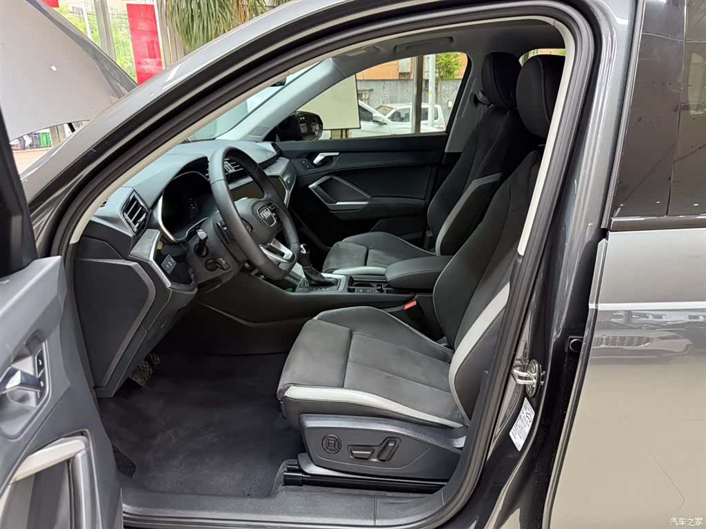 Audi Q3, 2023 16