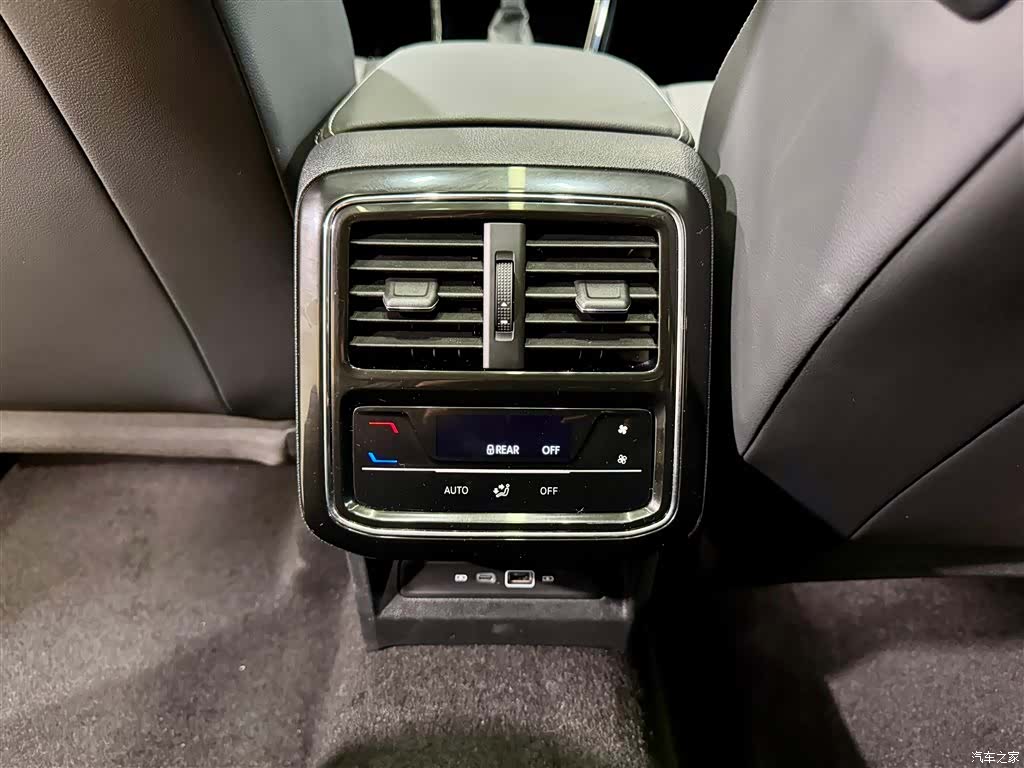 Volkswagen Passat, 2025 22