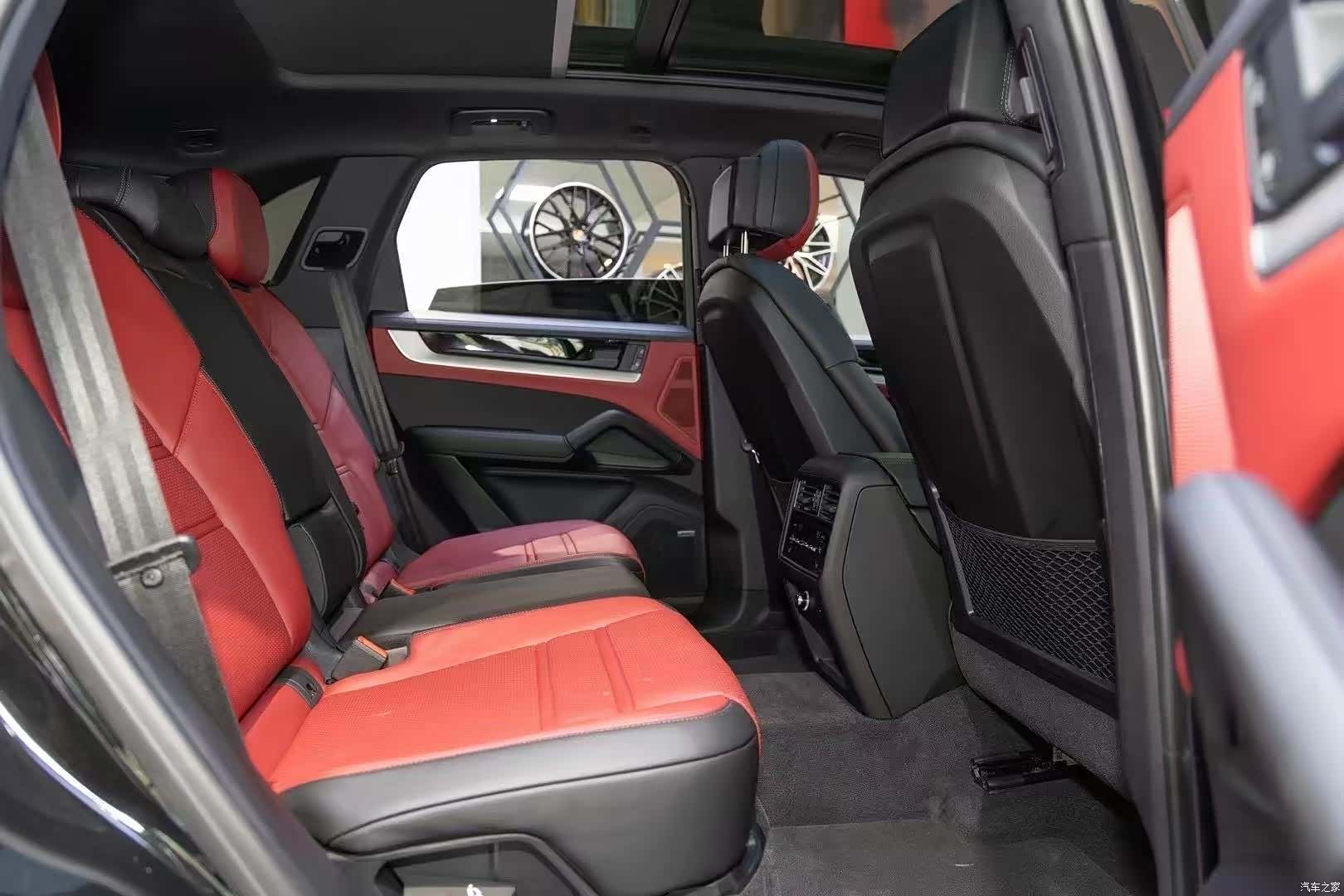 Porsche Cayenne, 2025 7