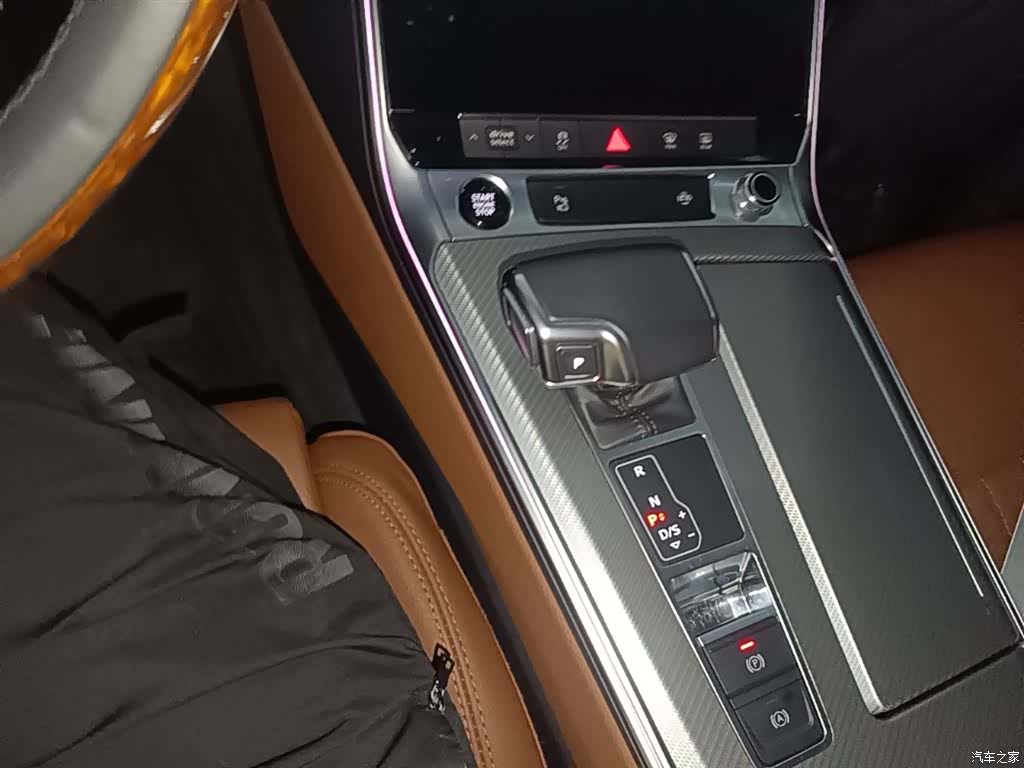 Audi A6L, 2022 21