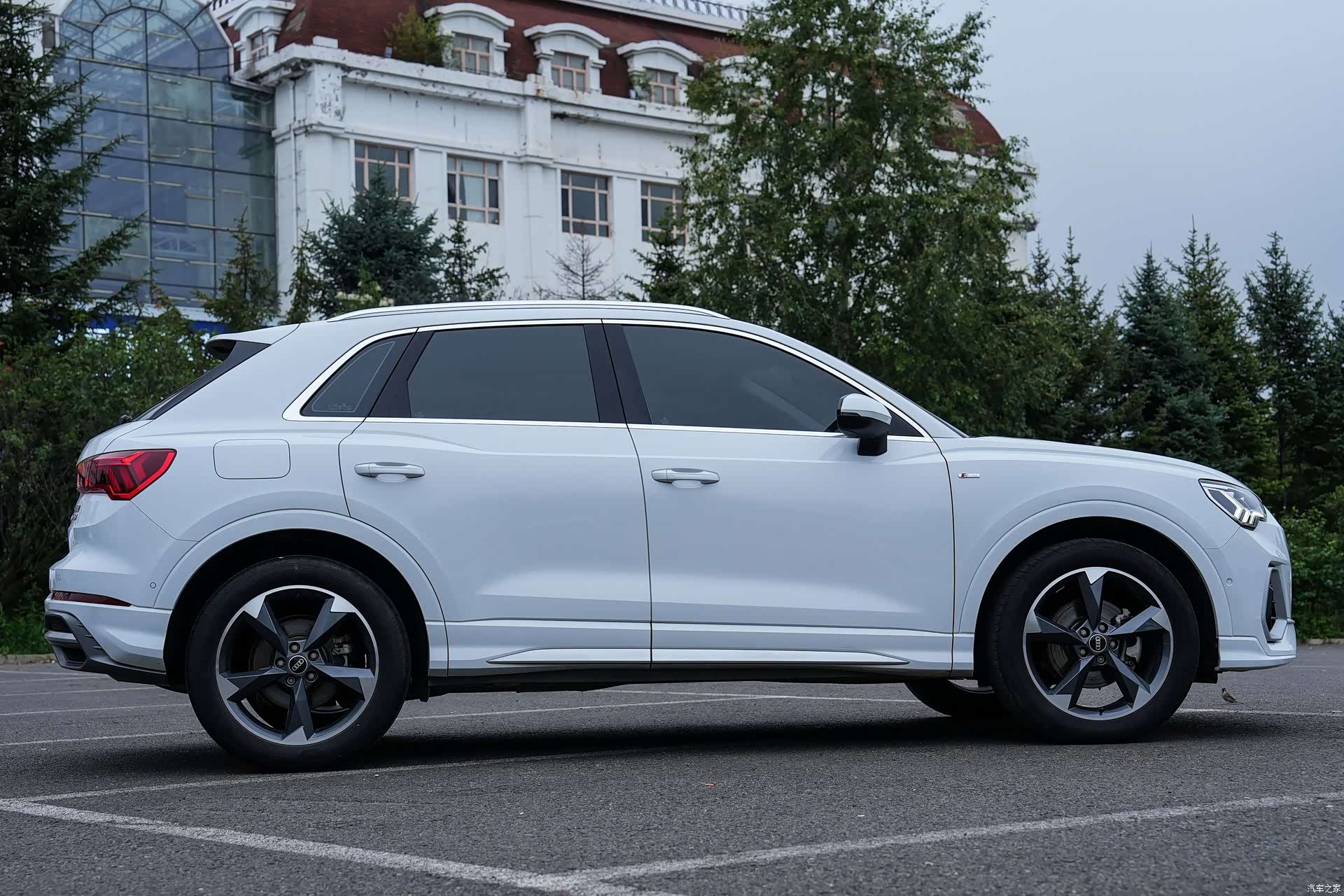 Audi Q3, 2022 8