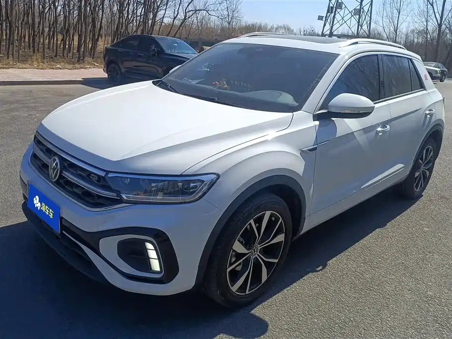 Volkswagen T-ROC exploring Songs