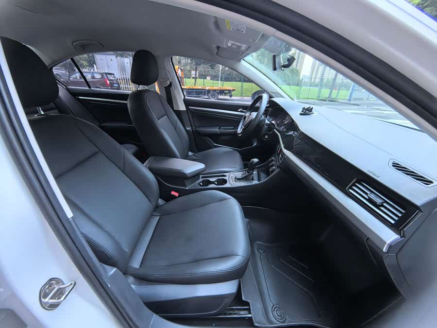Volkswagen Bora 2023, фото 11