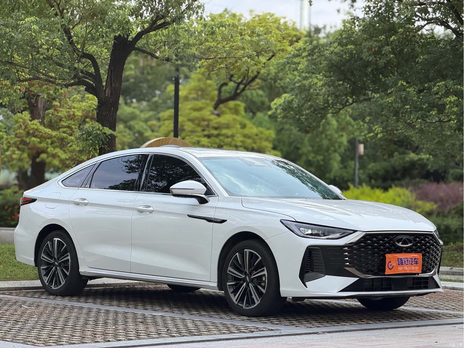Chery Arrizo 8, 2025 3