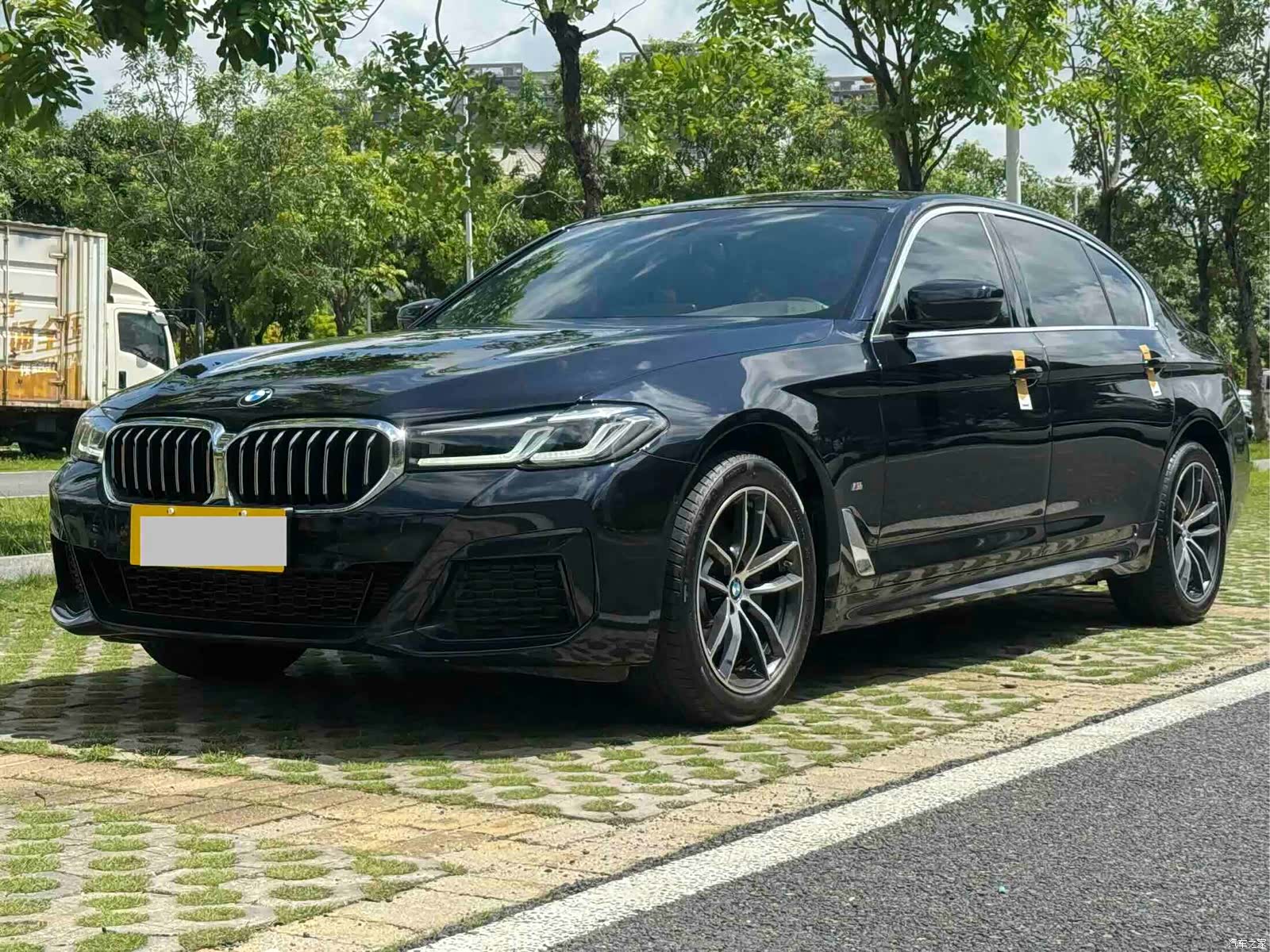 BMW 5 Series, 2023 1