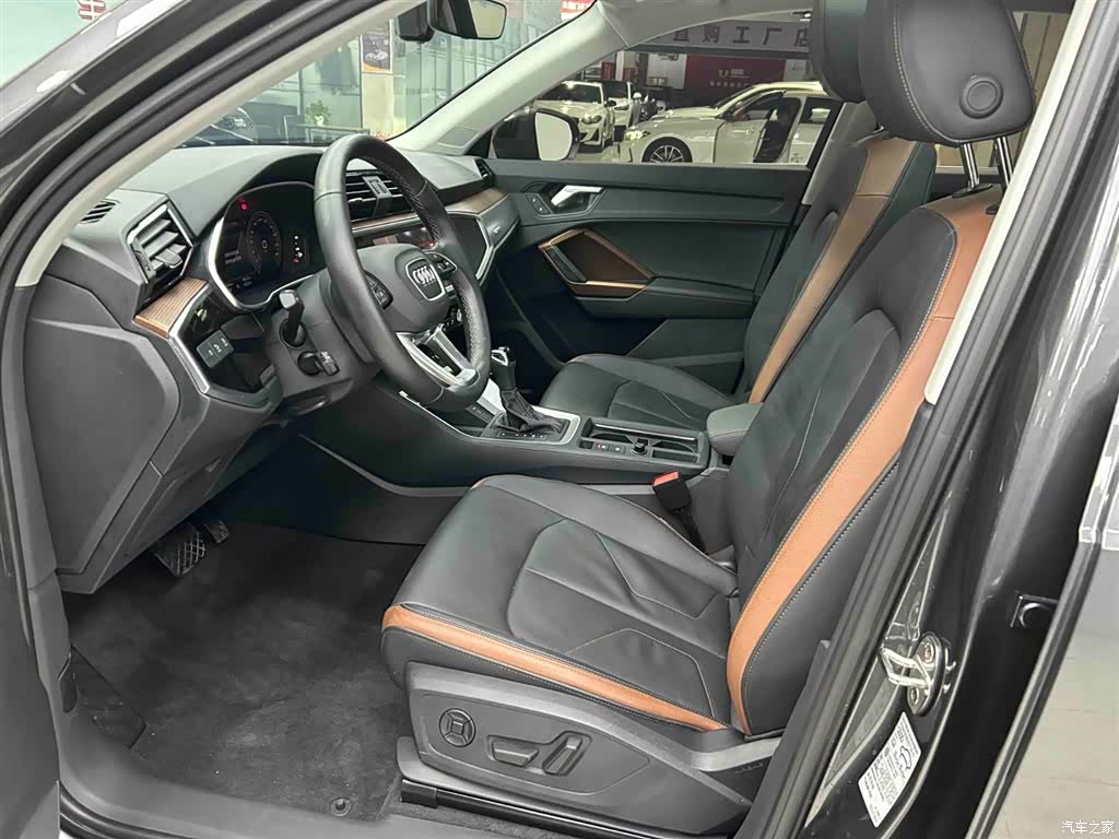 Audi Q3, 2023 11