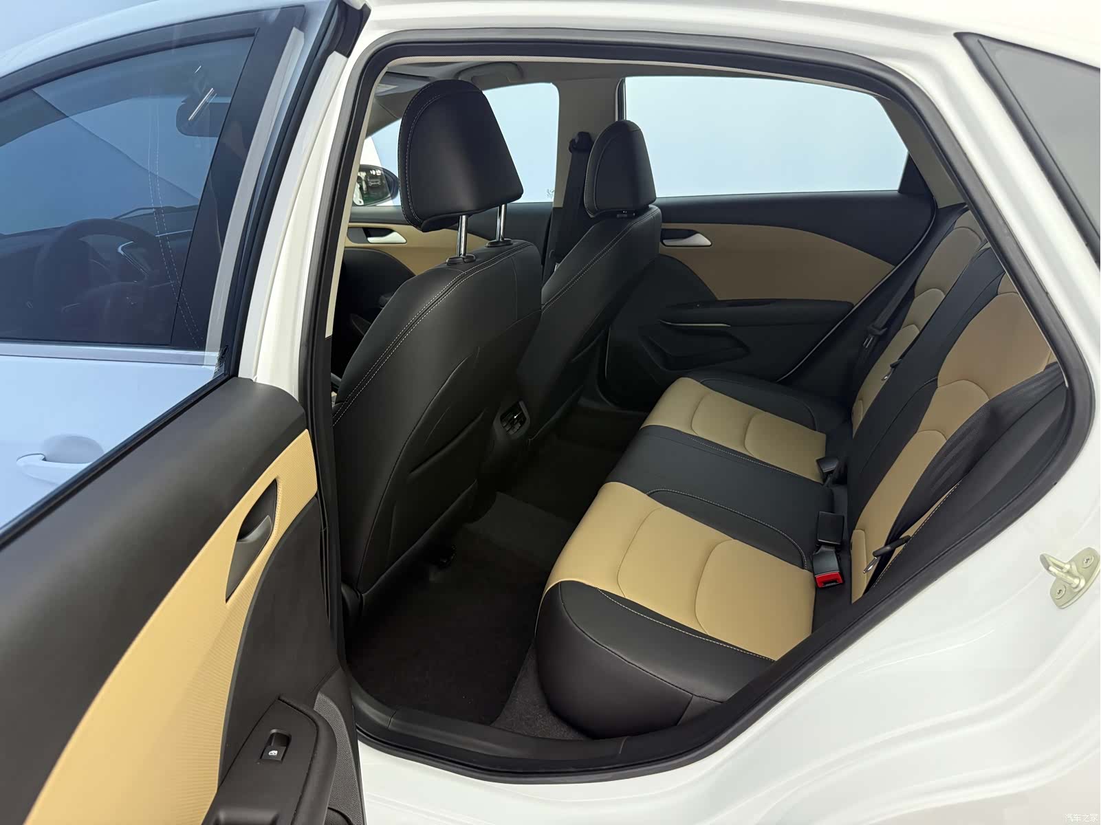 Chevrolet 320, 2022 11