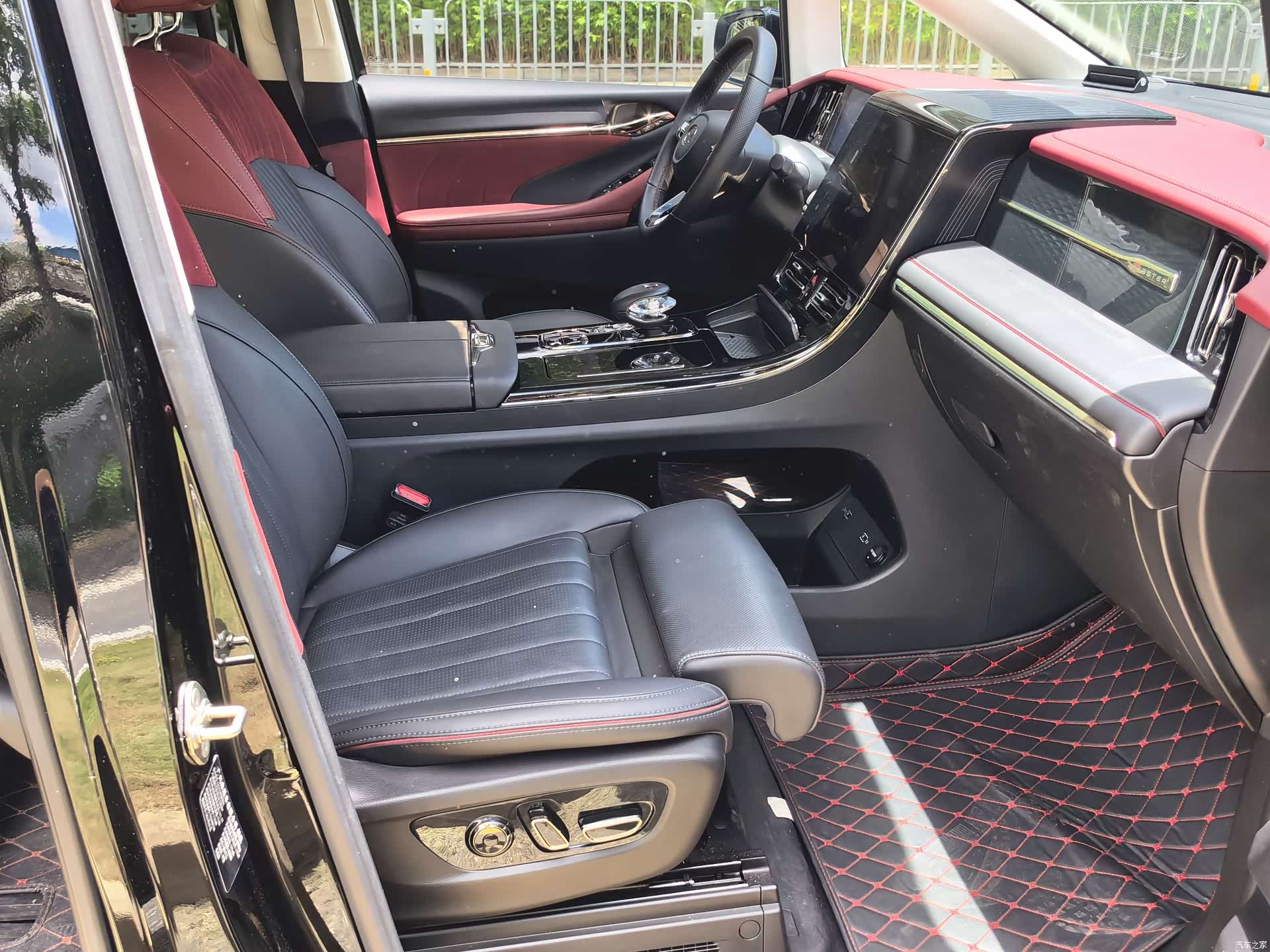Trumpchi E9, 2024 18