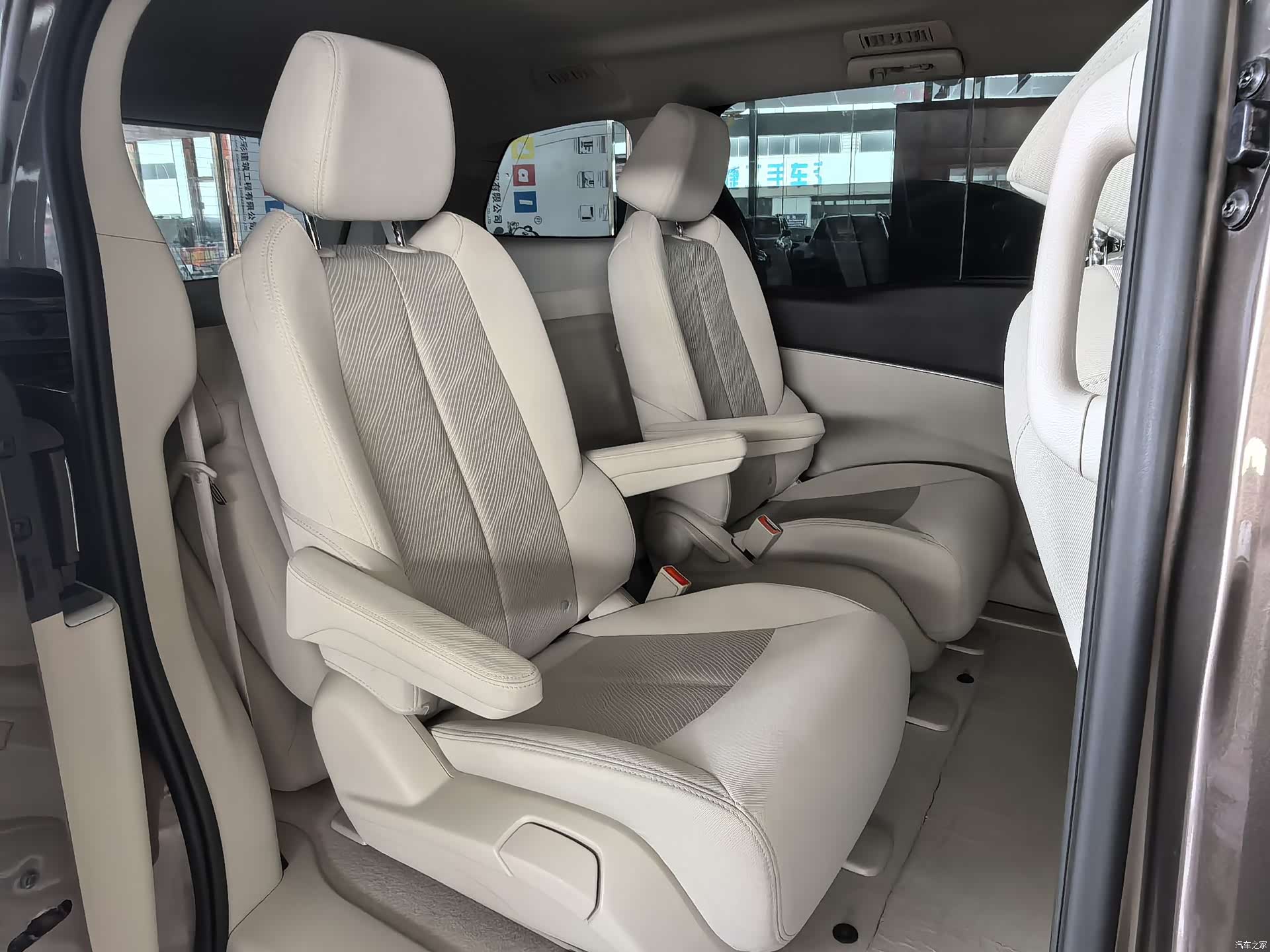 Buick GL8, 2022 10
