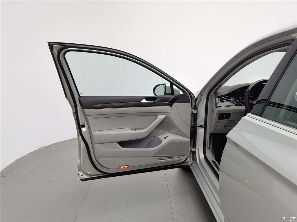 Volkswagen Magotan, 2017 8
