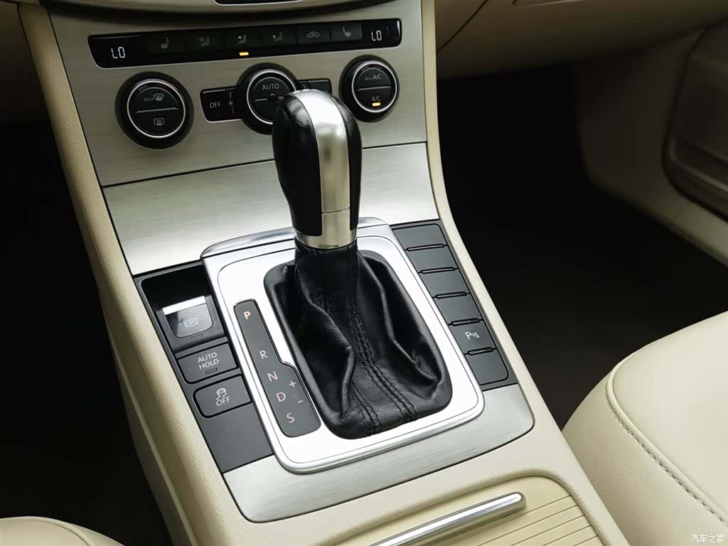 Volkswagen Magotan, 2014 13