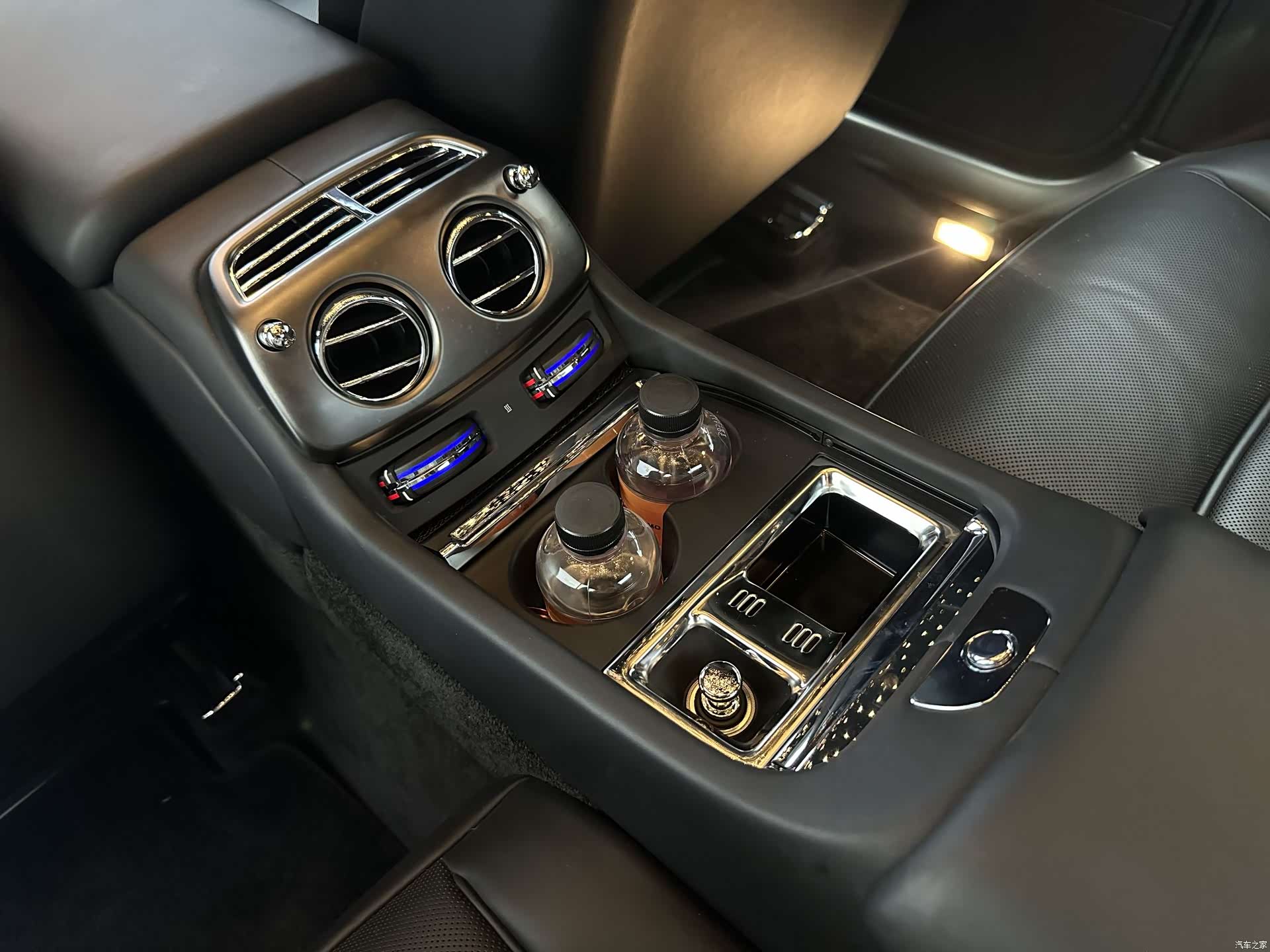 Rolls-Royce Wraith, 2017 32