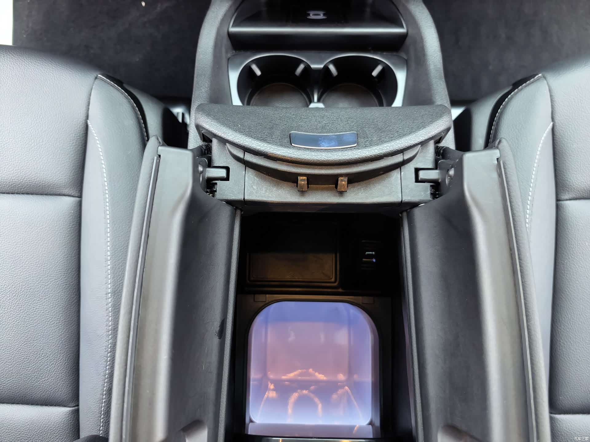 Mercedes-Benz 7, 2024 9