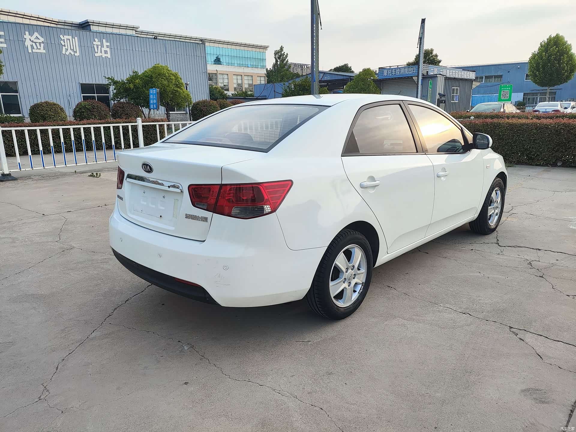 Kia GLS, 2012 все фото