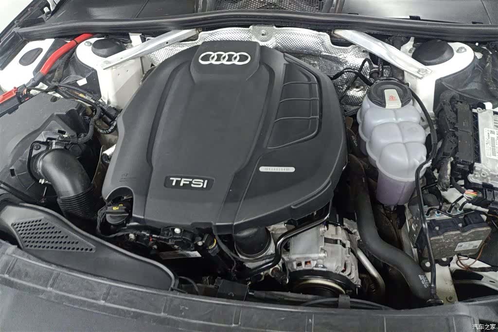 Audi A4L, 2019 10