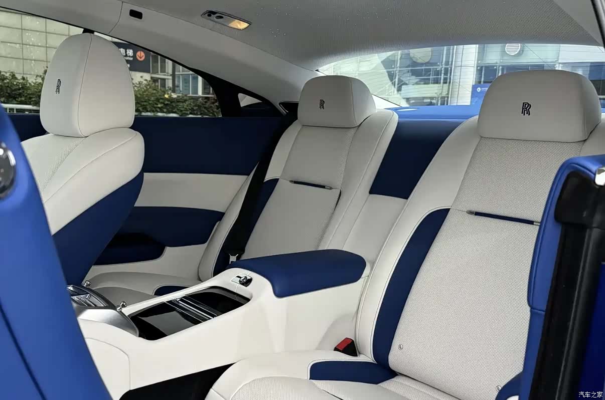 Rolls-Royce Wraith, 2018 10