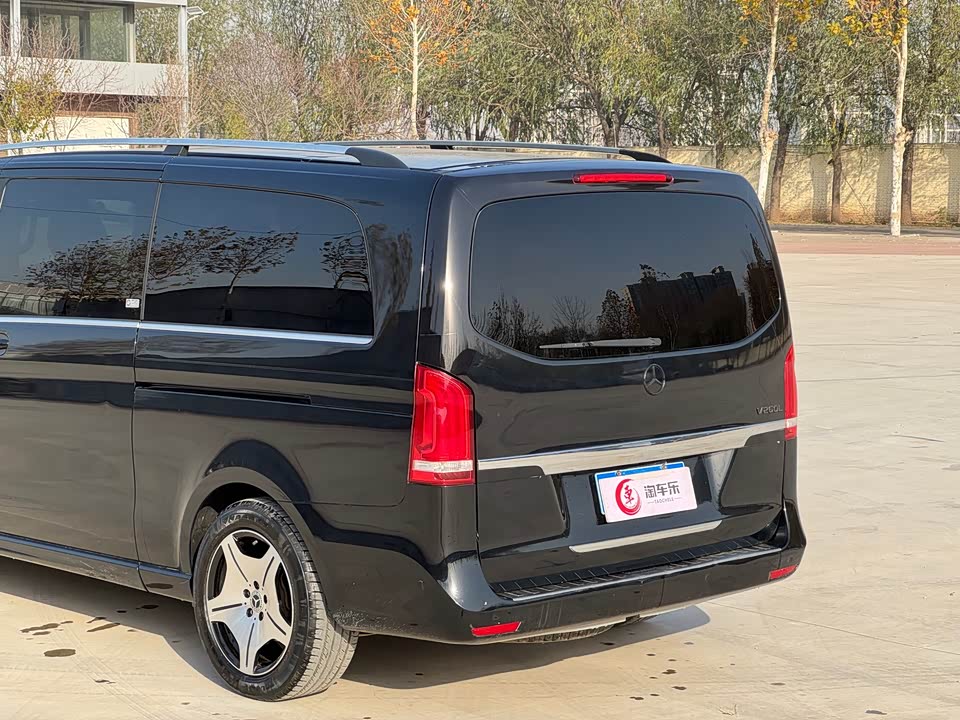 Mercedes-Benz V-class