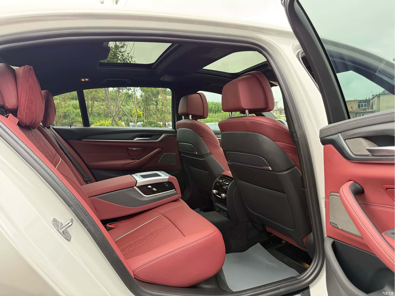 BMW 5 Series, 2021 8