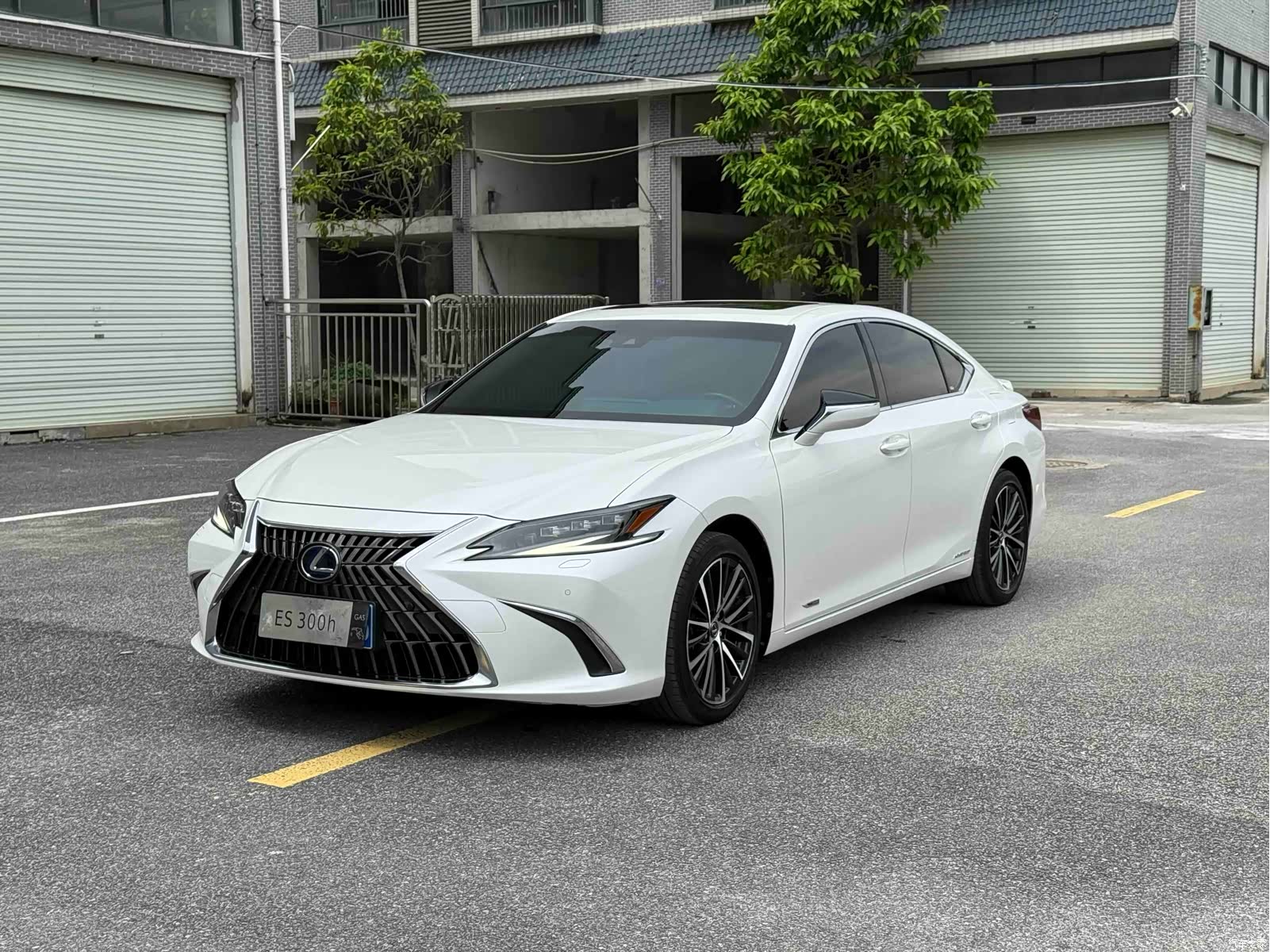 Lexus ES, 2021 1
