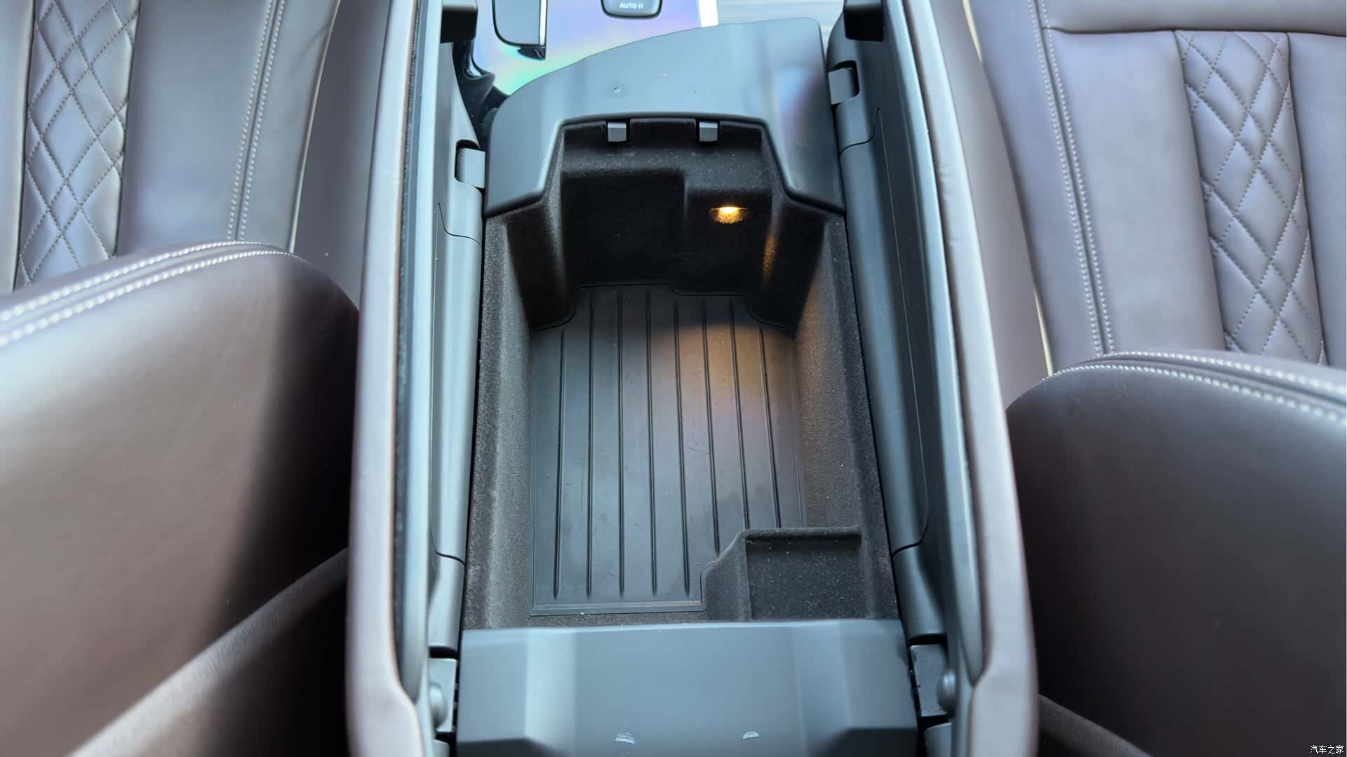 BMW 5 Series, 2018 34