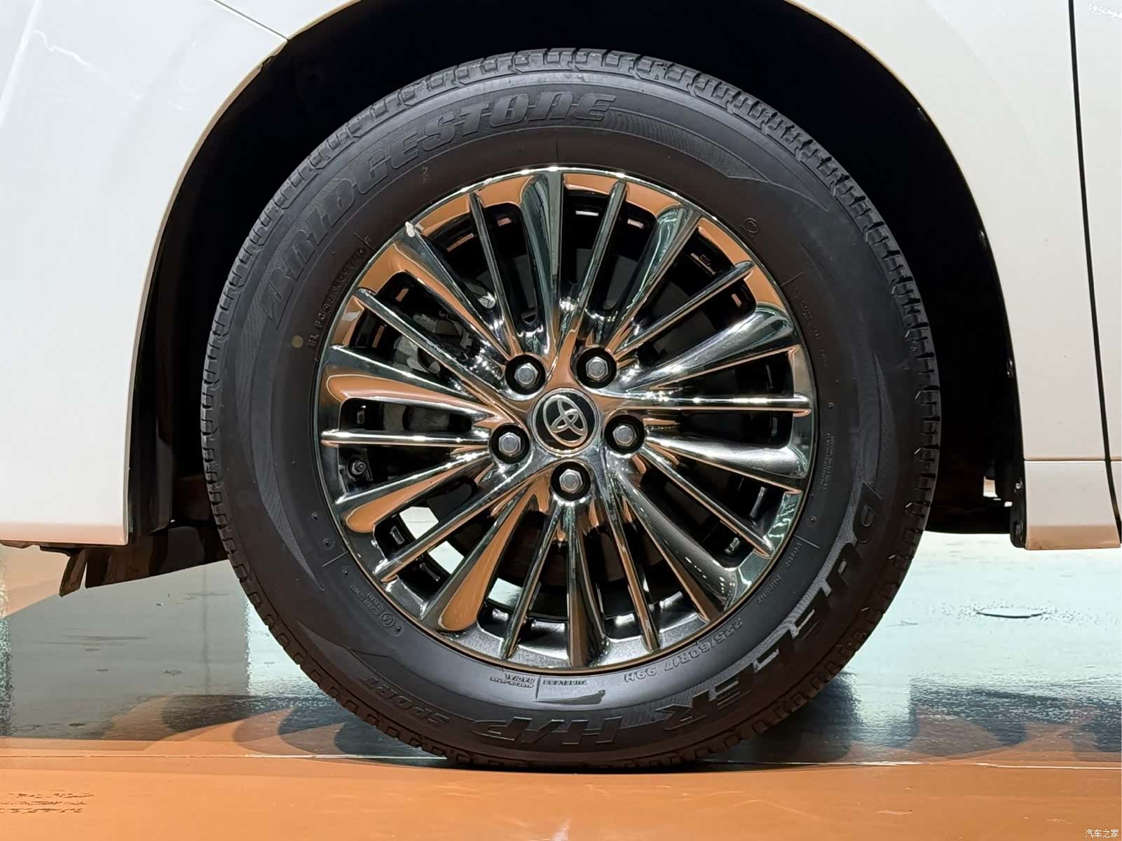 Toyota Vellfire, 2020 4