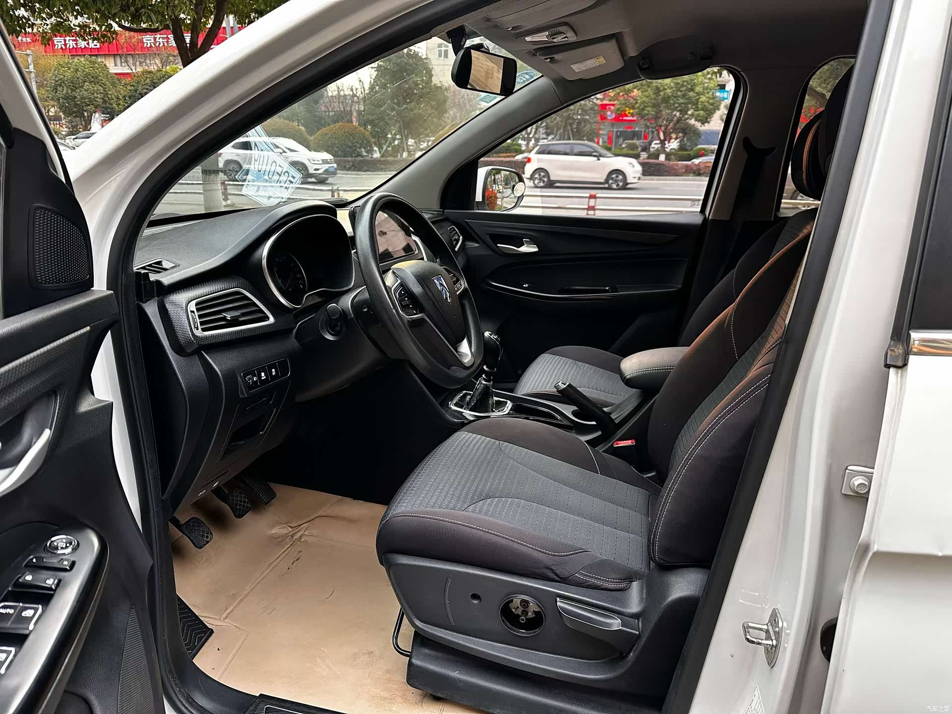 Wuling 730, 2019 4