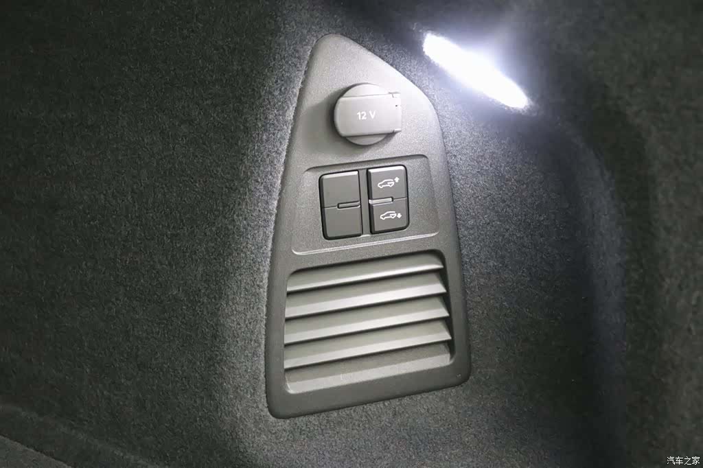 Volkswagen Touareg, 2024 29