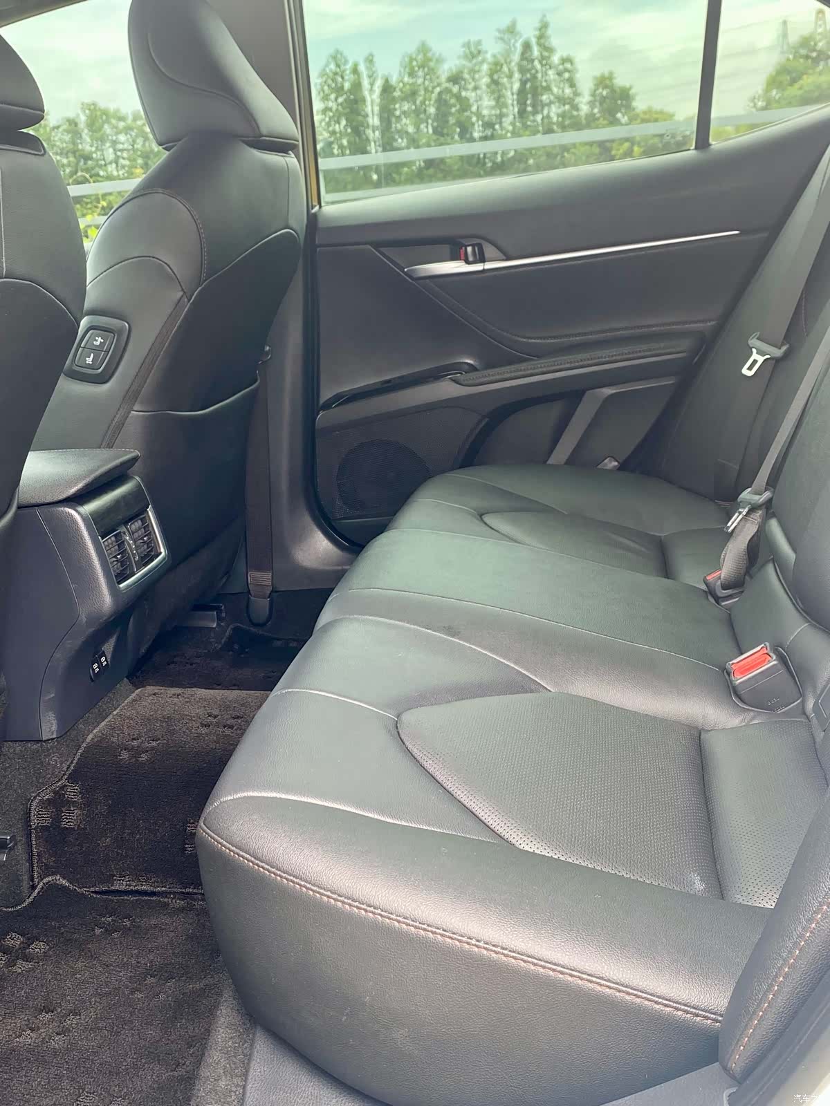 Toyota Camry, 2022 9