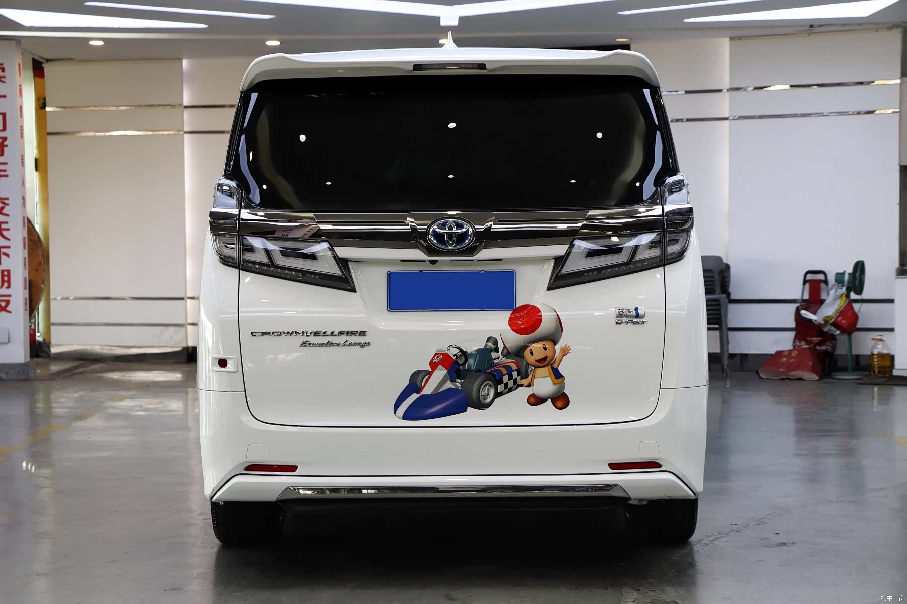 Toyota Vellfire, 2022 все фото