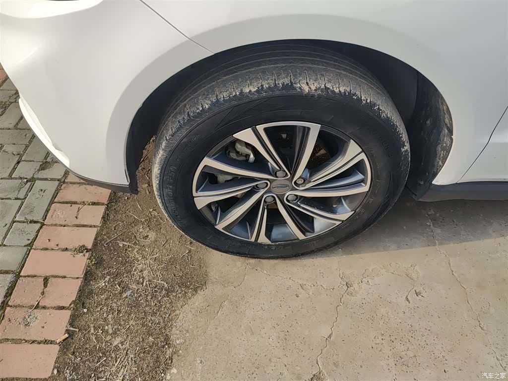 Geely X6, 2020 23