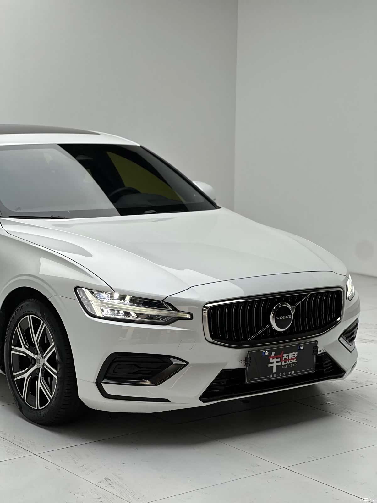 Volvo S60, 2023 11