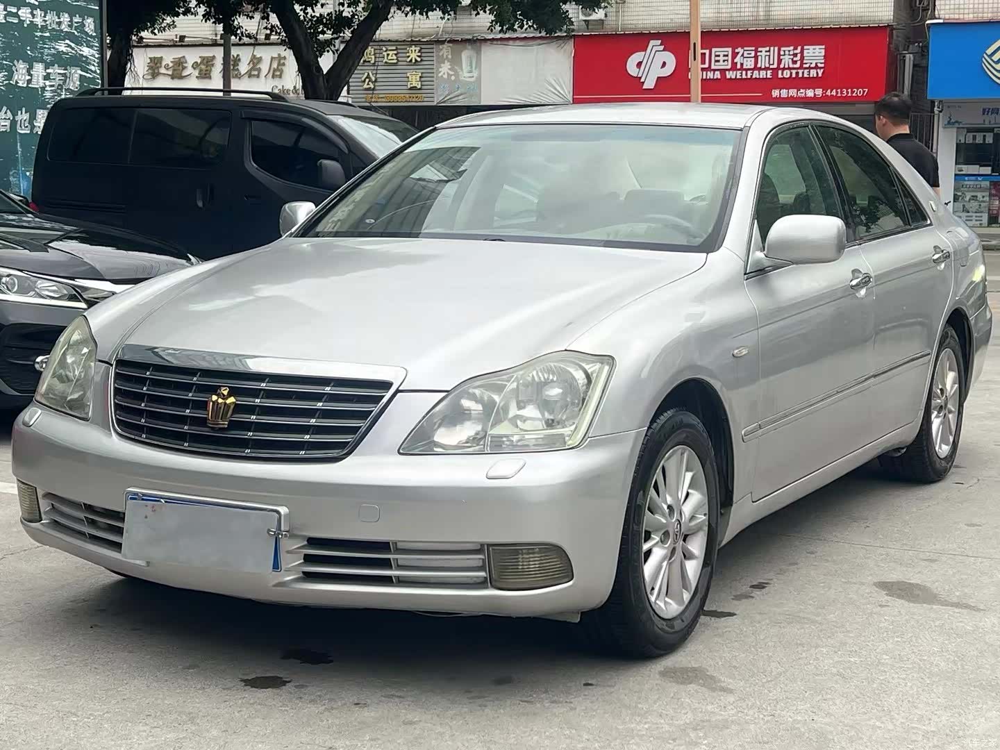 Toyota Crown, 2006 1
