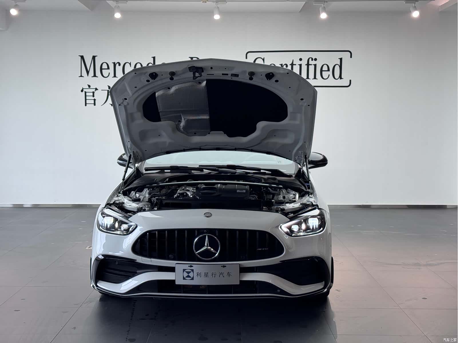 Mercedes-Benz C-Class, 2025 3