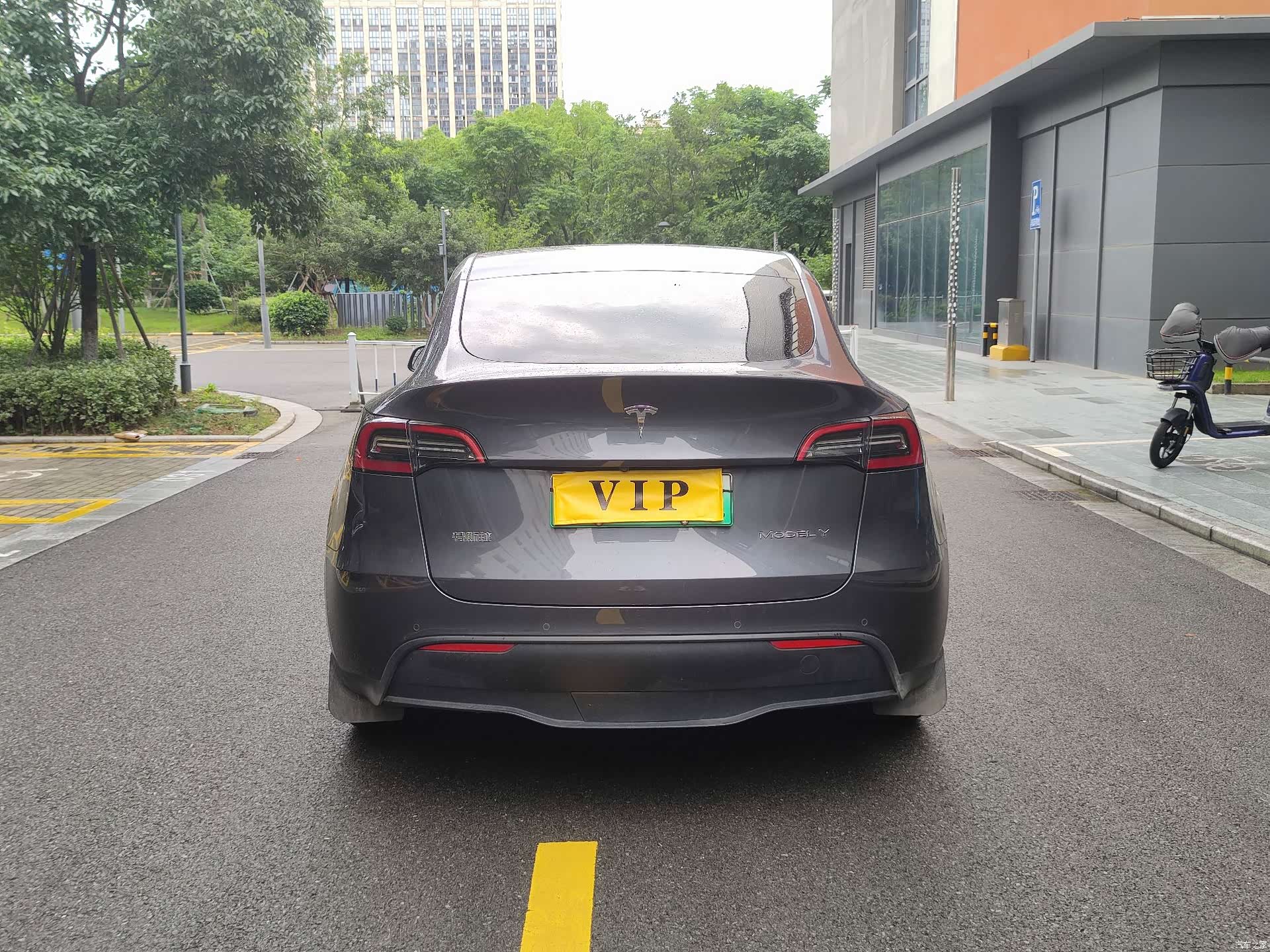Tesla Model Y, 2022 14