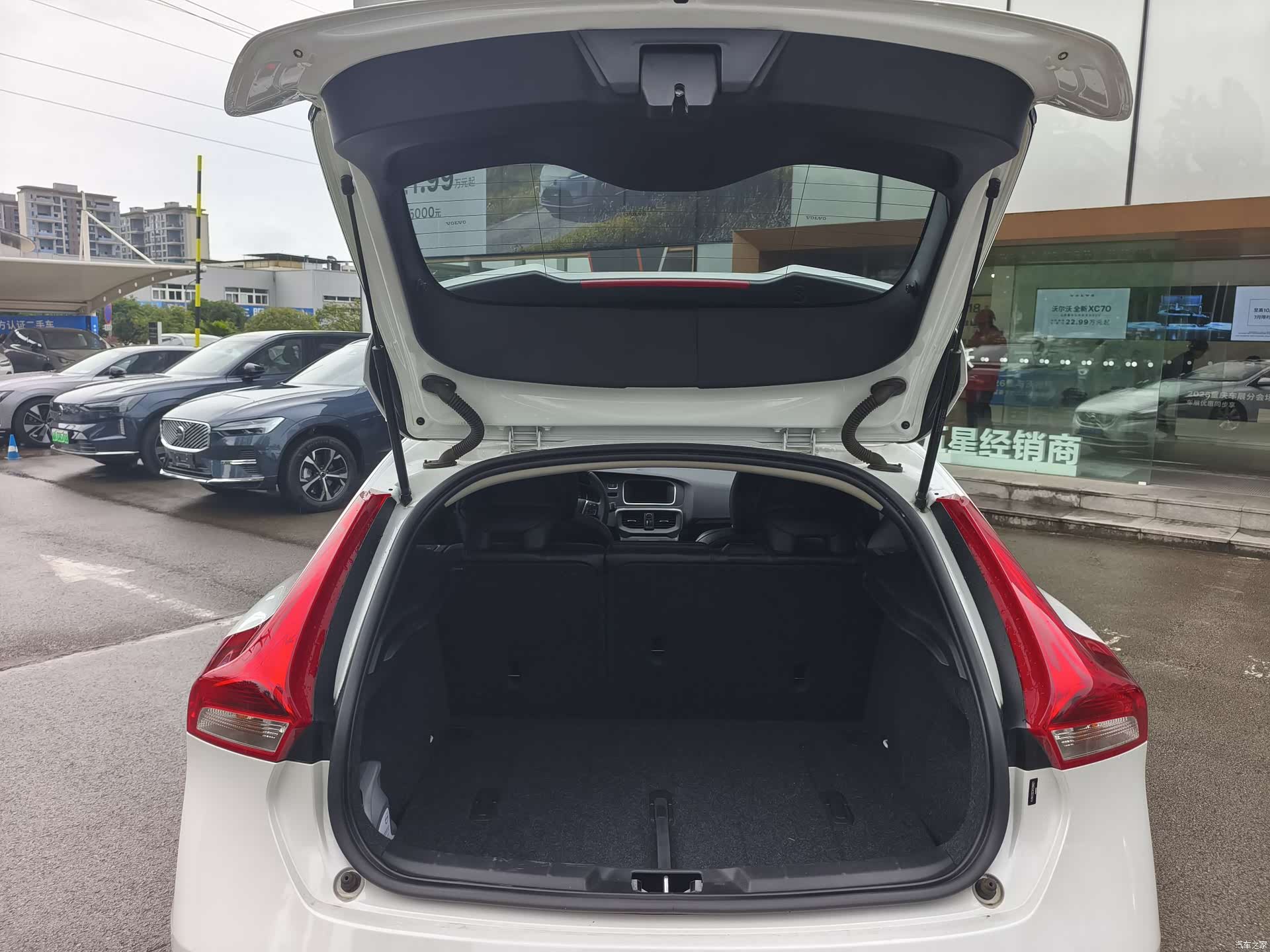 Volvo V40, 2017 15