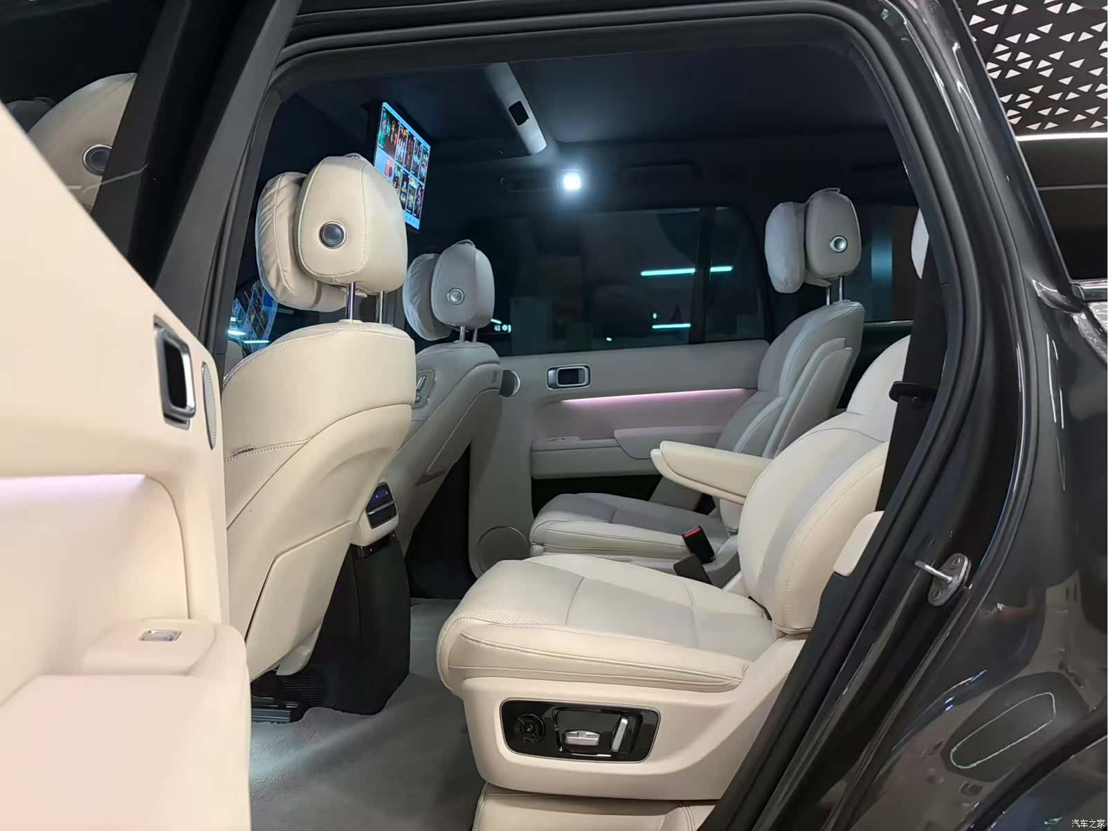 Li Auto L9, 2023 14